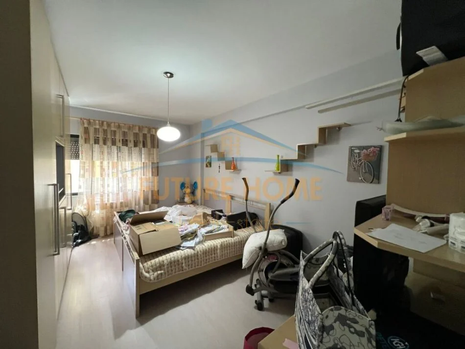 Tirane, shes apartament 2+1 Kati 4, 96 m² 230.000 € (KOMUNA E PARISIT)