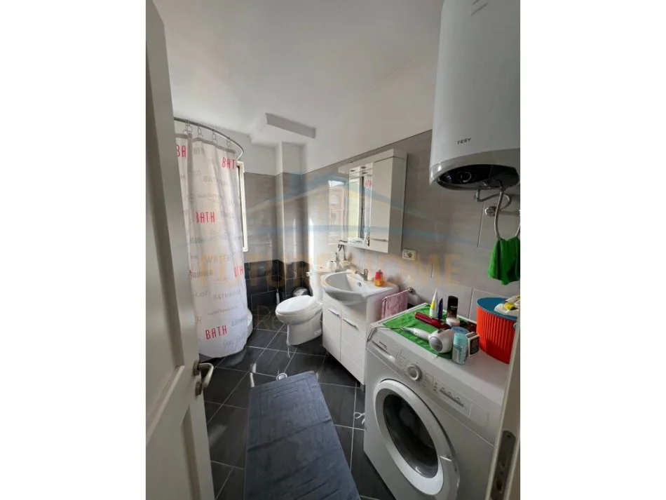 Tirane, shitet apartament 2+1 Kati 4, 73 m² 115.000 € (Xhanfize Keko)