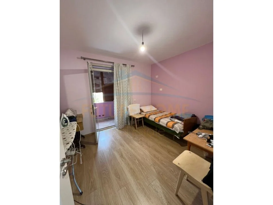 Tirane, shitet apartament 2+1 Kati 4, 73 m² 115.000 € (Xhanfize Keko)