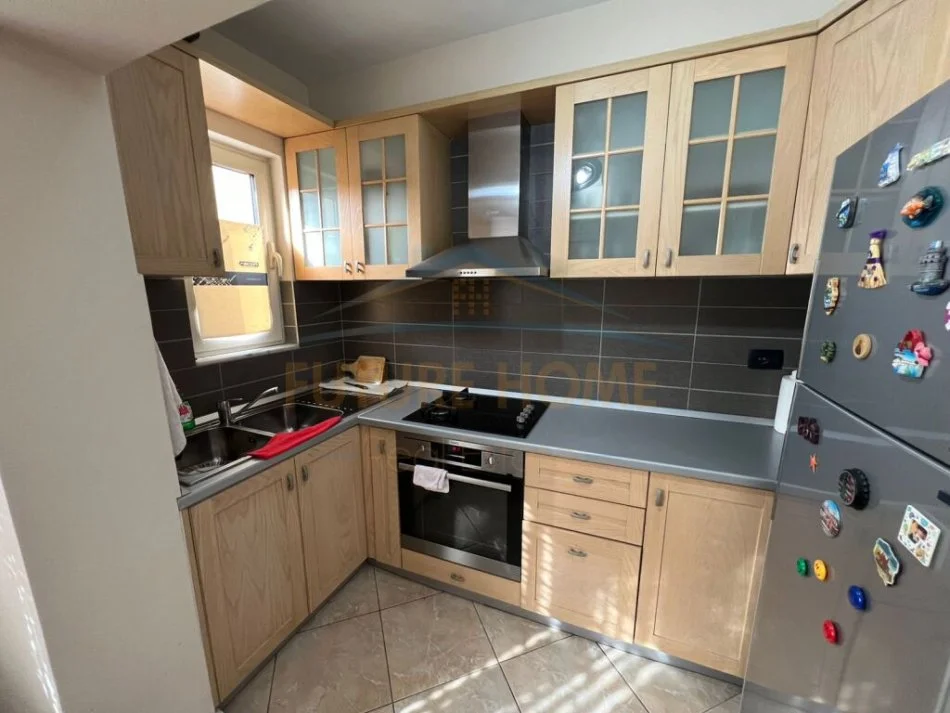 Tirane, shitet apartament 2+1 Kati 4, 73 m² 115.000 € (Xhanfize Keko)