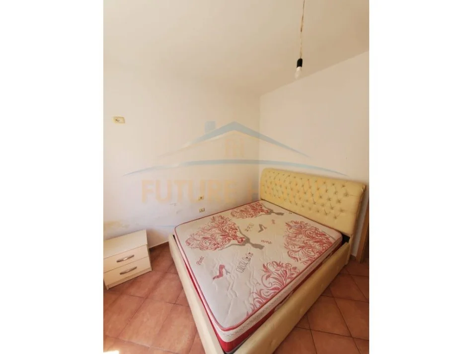 Tirane, jepet me qera 2+1+Ballkon Kati 3, 80 m² 320 € (Fresk)