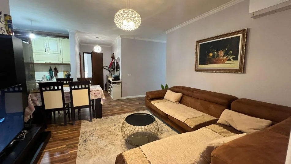 Tirane, shitet apartament 2+1 Kati 6, 97 m² 130.000 € (Yzberisht)