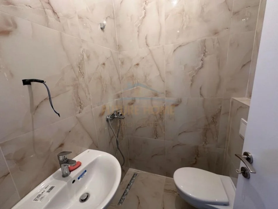 Tirane, jepet me qera garsonier Kati 1, 15 m² 300 € 