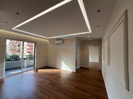 Tirane, jepet me qera apartament 1+1 Kati 2, 70 m² 450 € (UNAZA E RE)