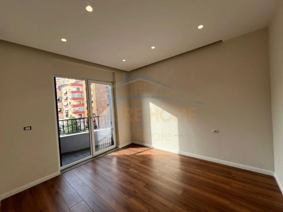 Tirane, jepet me qera apartament 1+1 Kati 2, 70 m² 500 € (Yzberisht)