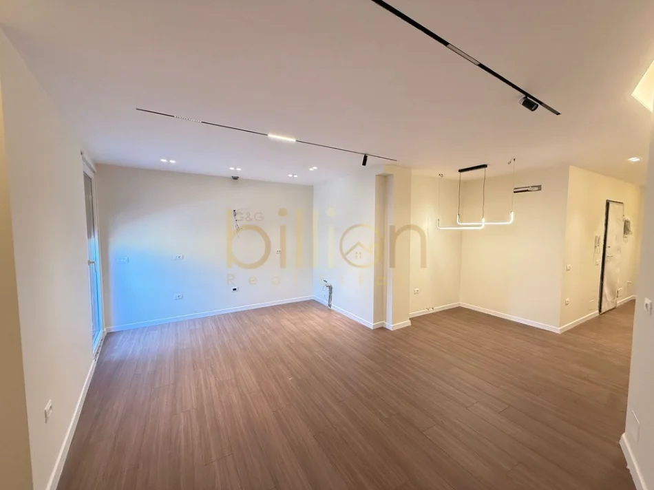 Tirane, shitet 2+1 , 79 m² (Materniteti i ri)