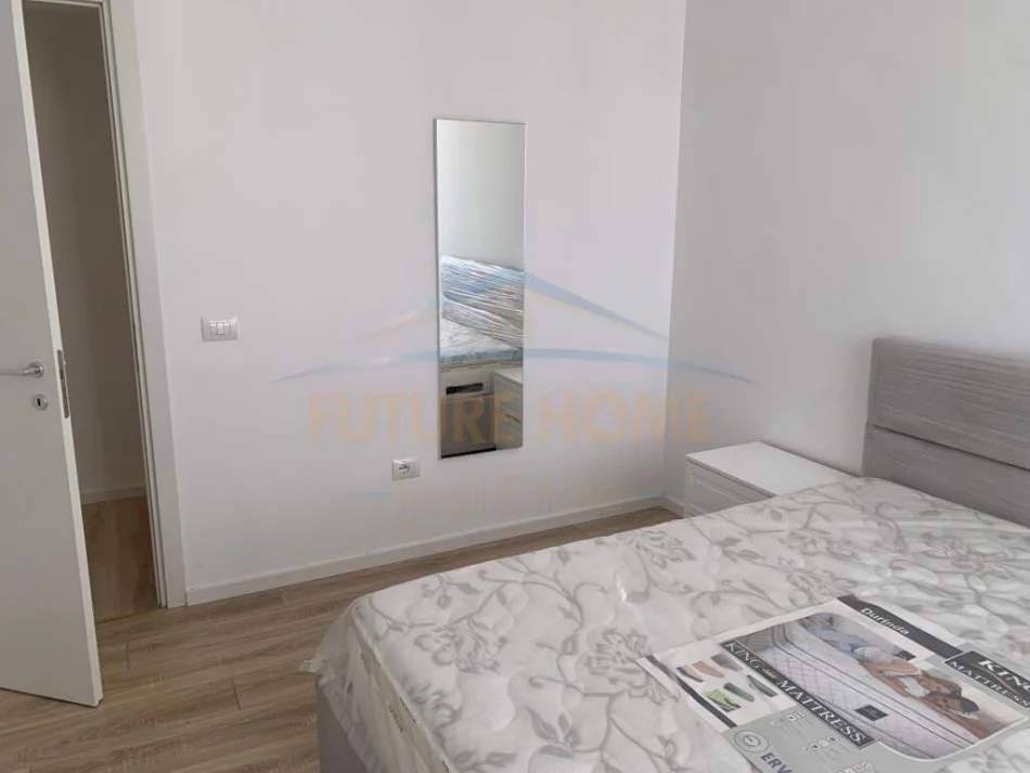 Durres, jepet me qera apartament 3+1 Kati 3, 150 m² 500 € (UKD)