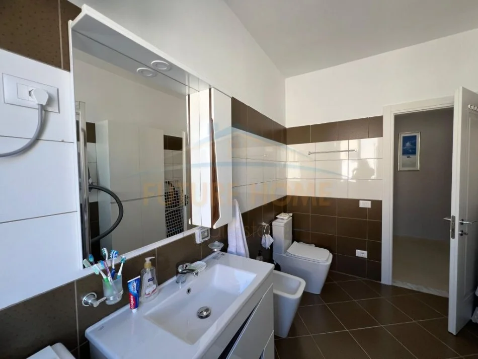 Durres, shitet apartament+verande | Penthouse 2+1 Kati 7, 83 m² 120.000 € (Shkembi i Kavajes , Durres)