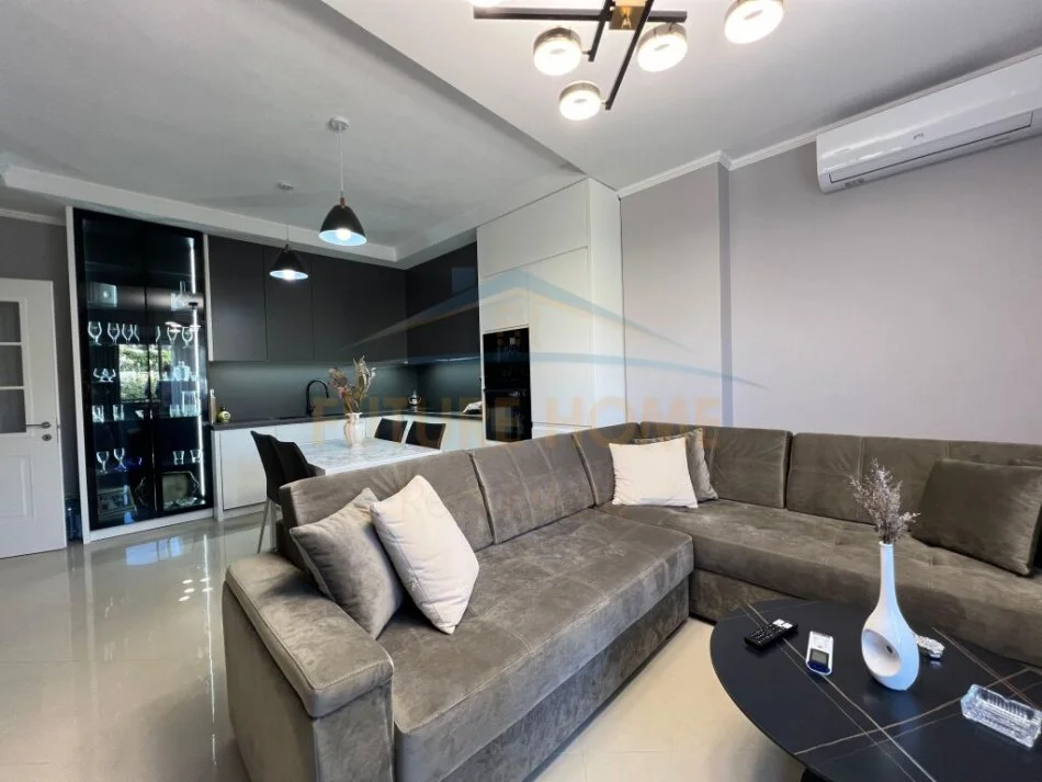 Durres, shitet apartament 2+1 Kati 7, 86 m² 120.000 € (Shkembi i Kavajes , Durres)