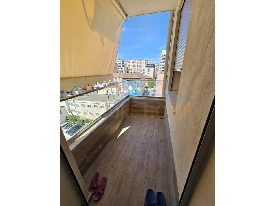 Durres, shitet apartament 2+1 Kati 4, 113 m² 320.000 € (Rruga Portit, Durres)