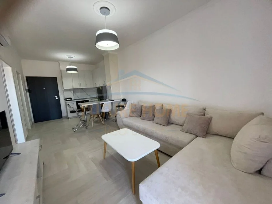 Durres, shitet apartament 1+1 Kati 4, 156 m² 120.000 € (Qerret , Durres)
