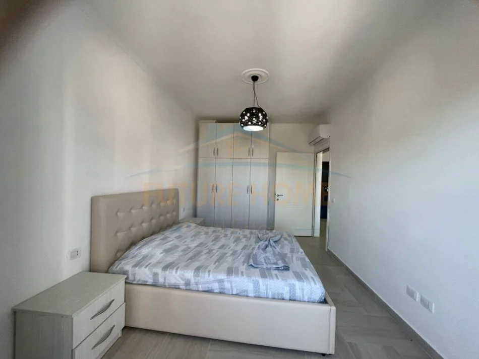 Durres, shitet apartament 1+1 Kati 4, 156 m² 120.000 € (Qerret , Durres)