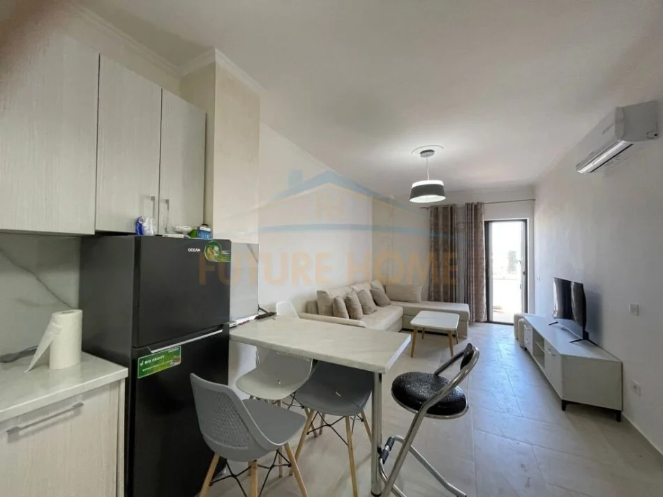 Durres, shitet apartament 1+1 Kati 4, 156 m² 120.000 € (Qerret , Durres)