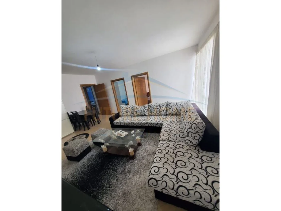 Tirane, jepet me qera apartament 2+1 Kati 6, 79 m² 400 € (Fresk)