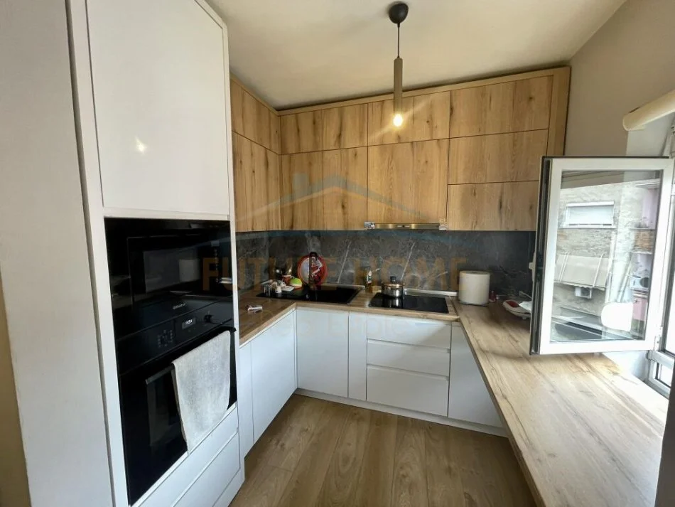 Tirane, shitet apartament 3+1 Kati 5, 103 m² 190.000 € (RRUGA E ELBASANIT)