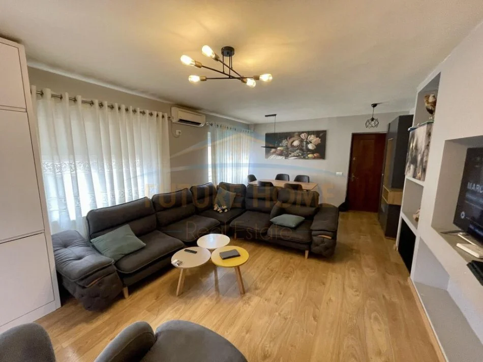 Tirane, shitet apartament 3+1 Kati 5, 103 m² 190.000 € (RRUGA E ELBASANIT)