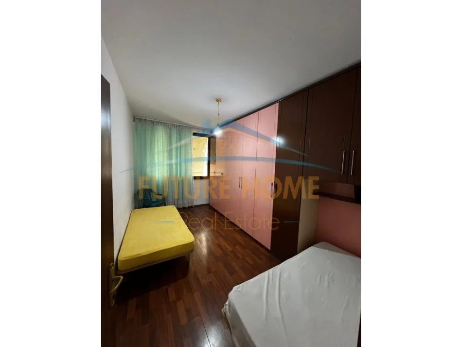 Tirane, jepet me qera apartament 2+1 Kati 4, 80 m² 600 € (RRUGA E ELBASANIT)