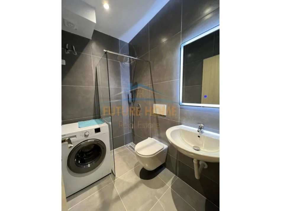 Tirane, shitet apartament 1+1 Kati 10, 45 m² 79.000 € (UNAZA E RE)