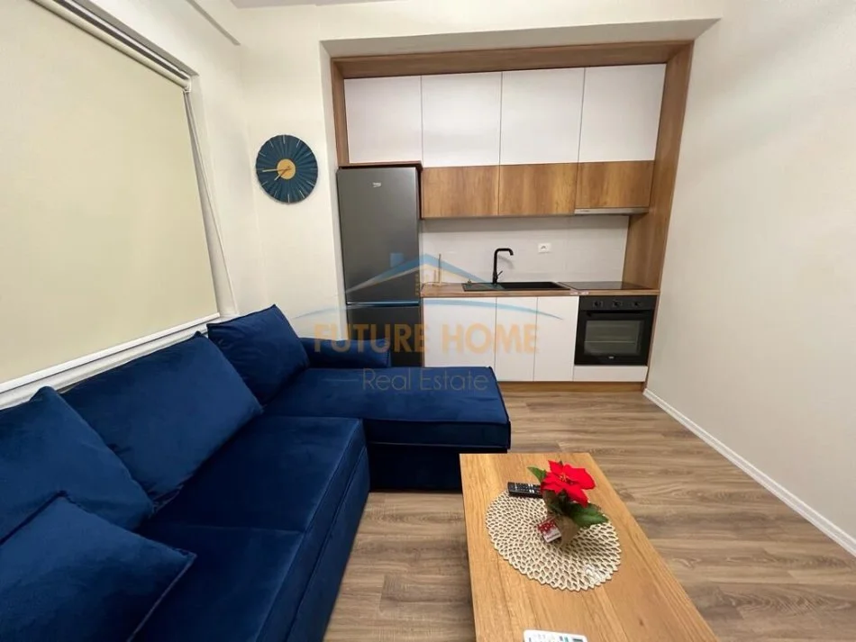 Tirane, shitet apartament 1+1 Kati 10, 45 m² 79.000 € (UNAZA E RE)