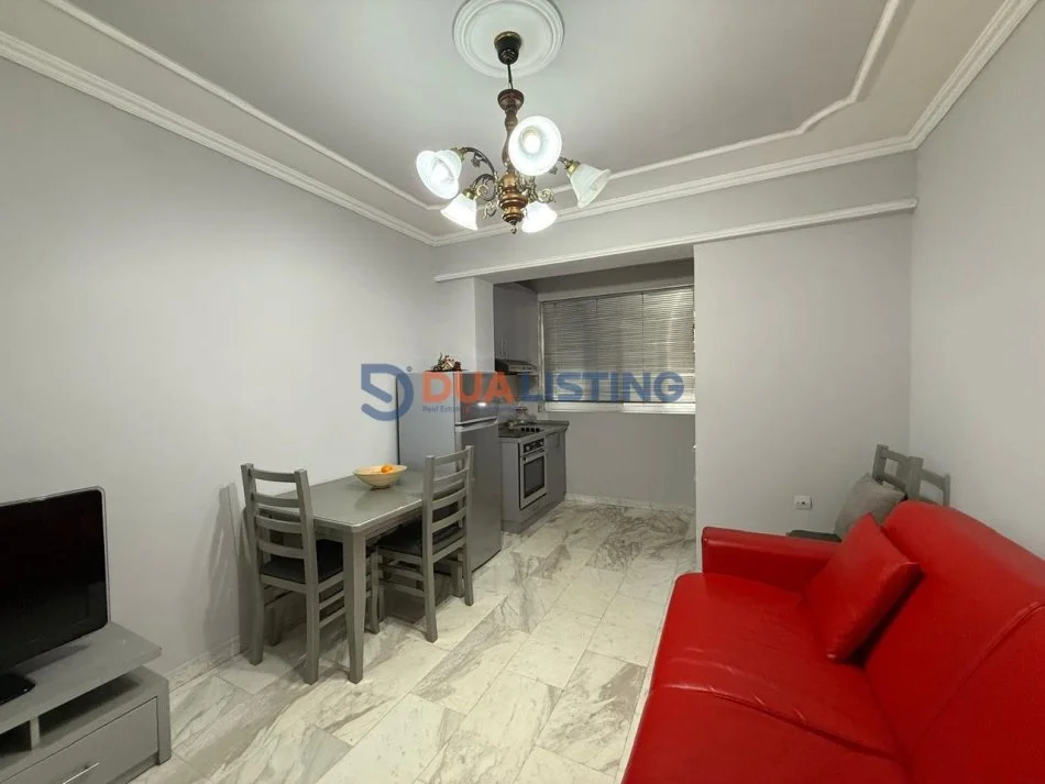 Tirane, jepet me qera apartament 1+1 Kati 2, 59 m² 520 € (Stadiumi Dinamo)