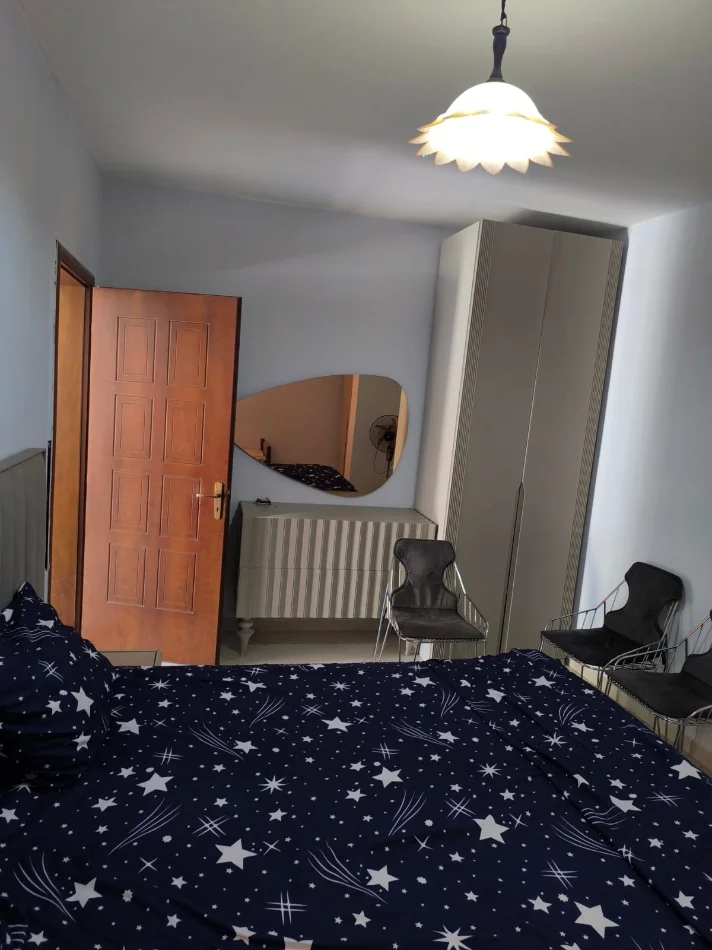 Durres, jepet me qera apartament 1+1+Ballkon Kati 1, 350 € (Shkembi i Kavajes)