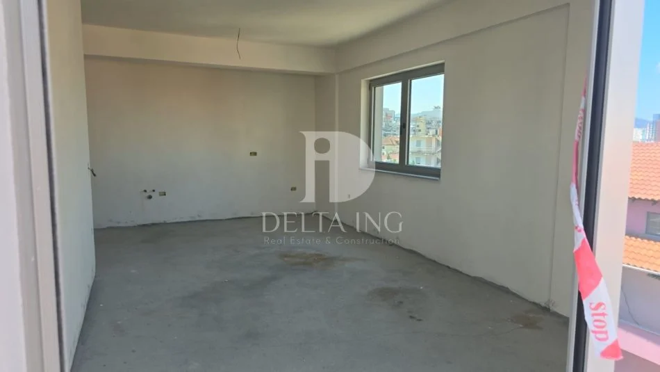 Tirane, shitet apartament 2+1+Aneks+Ballkon Kati 3, 110 m² 191.500 € (Ish Fusha e Aviacionit)