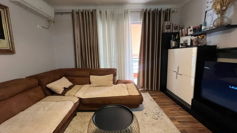 Tirane, shitet apartament 2+1 Kati 6, 97 m² 130.000 € (Yzberisht)