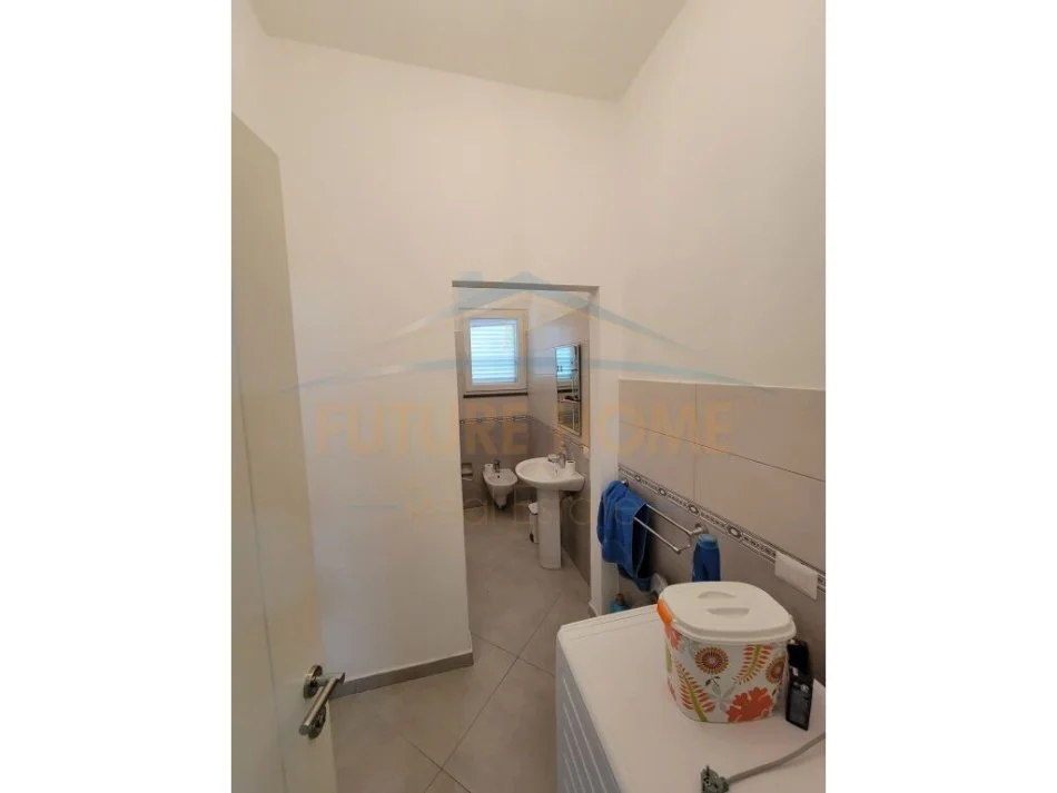 jepet me qera 3 Katshe Kati 3, 302 m² 800 € (Tufine)