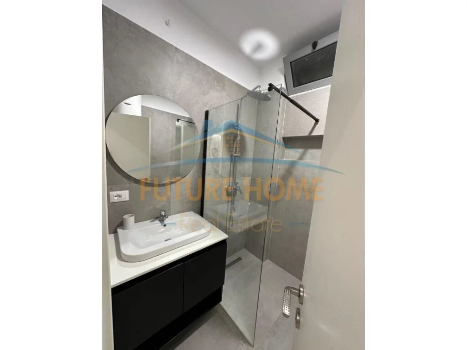 Tirane, jepet me qera apartament 1+1 Kati 5, 66 m² 700 € (STADIUMI DINAMO)