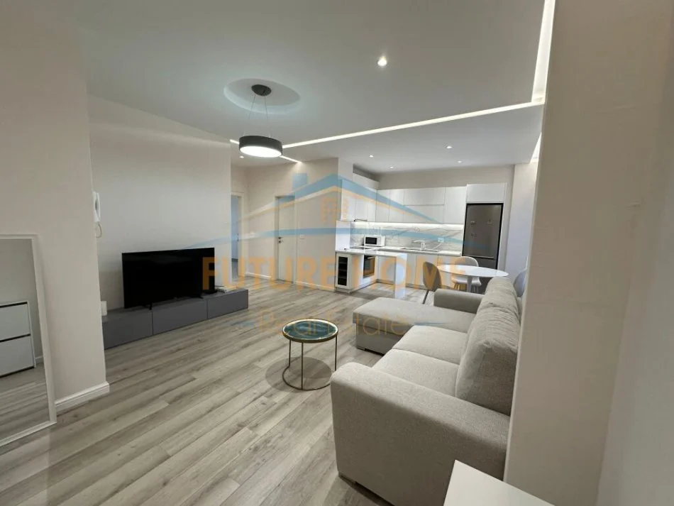 Tirane, jepet me qera apartament 1+1 Kati 5, 66 m² 700 € (STADIUMI DINAMO)