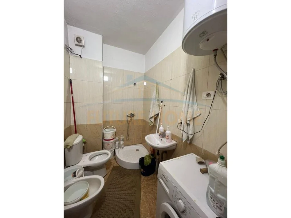 Tirane, shitet apartament 1+1 Kati 1, 68 m² 75.000 € (Unaza E Re)