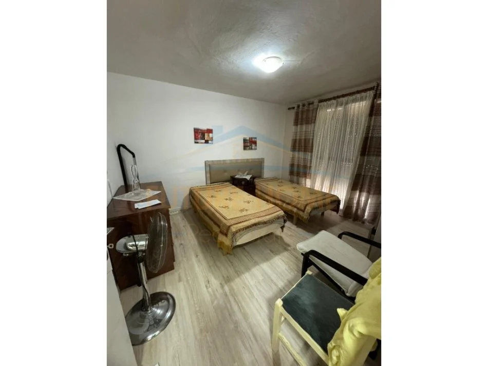 Tirane, jepet me qera apartament 2+1 Kati 4, 68 m² 500 € (Mine Peza)
