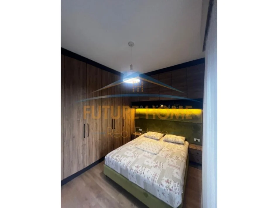 Tirane, shitet apartament 1+1 Kati 2, 48 m² 125.000 € (Pazari i Ri)