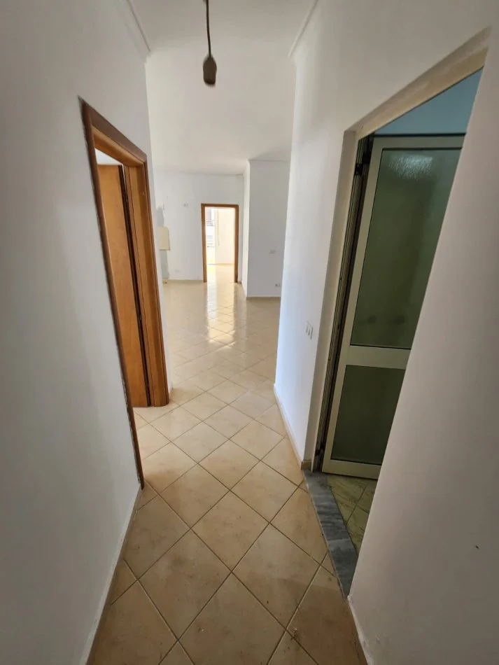 Durres, shitet apartament 1+1+Ballkon Kati 5, 85 m² 100.000 € 