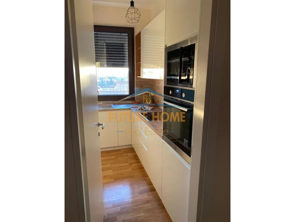 Tirane, jepet me qera apartament 1+1 Kati 6, 67 m² 1.000 € (rruga e barrikadave)