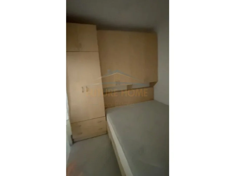 Tirane, jepet me qera apartament 1+1 Kati 5, 40 m² 350 € (Don Bosko)