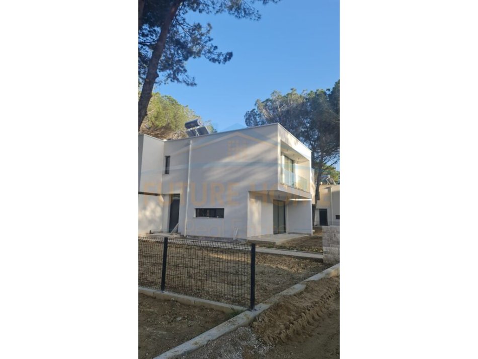 Durres, shitet Vile 2+1 Kati 0, 391 m² 500.000 € (San Pietro,Gjiri I Lalzit)