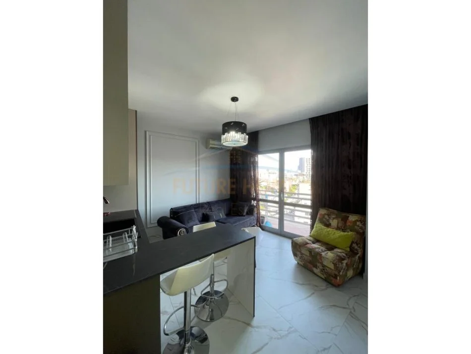 Tirane, jepet me qera apartament 1+1 Kati 9, 60 m² 700 € 