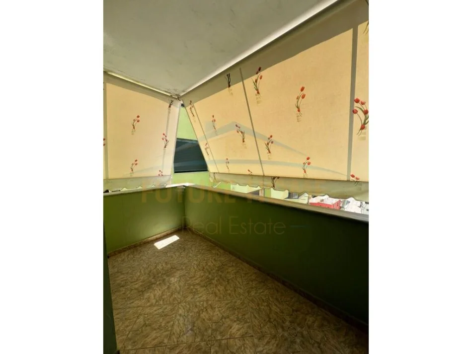 Durres, shitet apartament 1+1 Kati 6, 64 m² 65.000 € (Prane Shkolles "Bajram Curri", Durres)