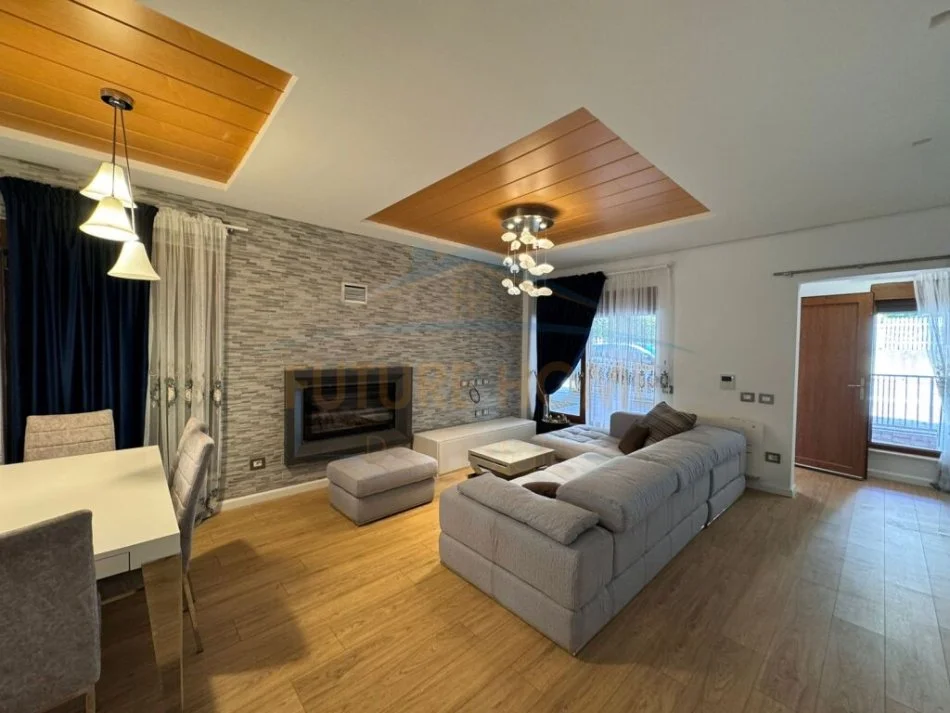 Tirane, jepet me qera Vile 3 Katshe , 224 m² 3.000 € (Lunder)