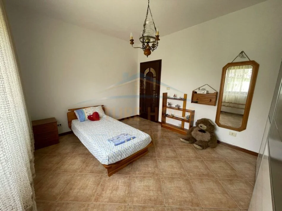 Tirane, jepet me qera apartament 2+1 Kati 2, 128 m² 350 € (Kodra e Priftit)