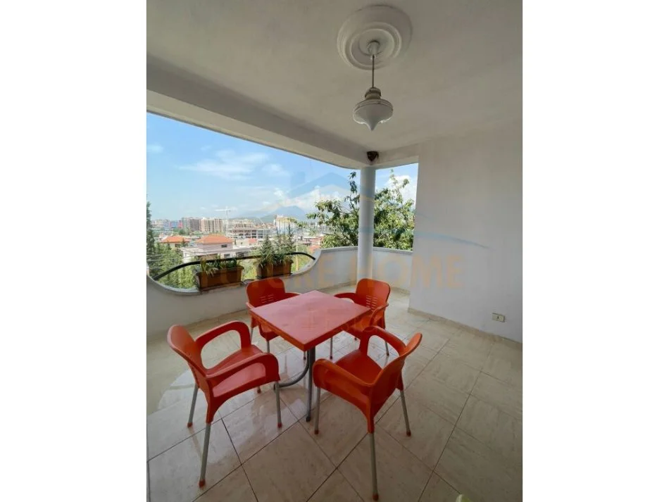 Tirane, jepet me qera apartament 2+1+Ballkon Kati 2, 128 m² 350 € (Kodra e Priftit)