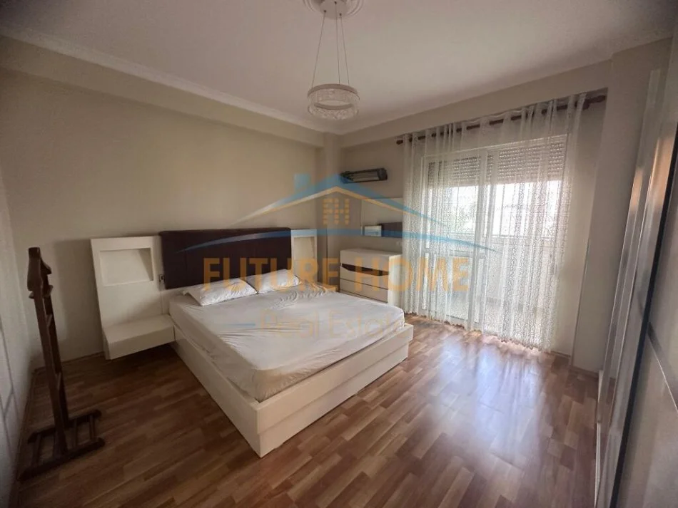 Tirane, jepet me qera apartament 2+1 Kati 2, 102 m² 600 € (rruga 4 deshmoret)