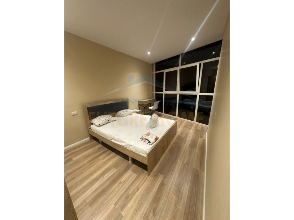 Tirane, jepet me qera apartament 1+1 Kati 9, 67 m² 500 € (Unaza e Re)