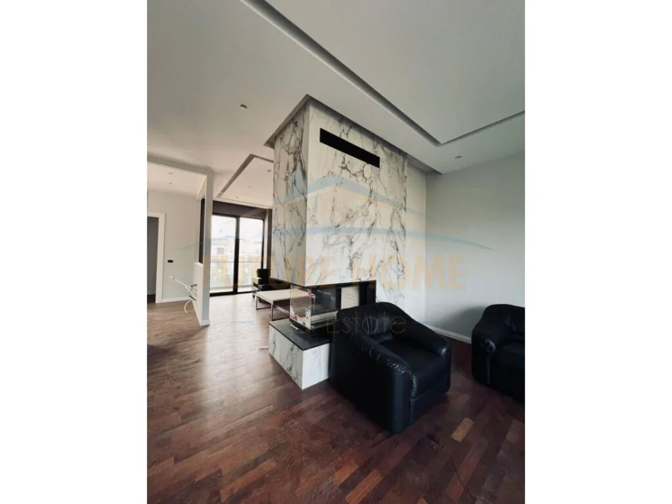 Tirane, jepet me qera Vile 3 Katshe , 1.000 m² 3.500 € (Farke)