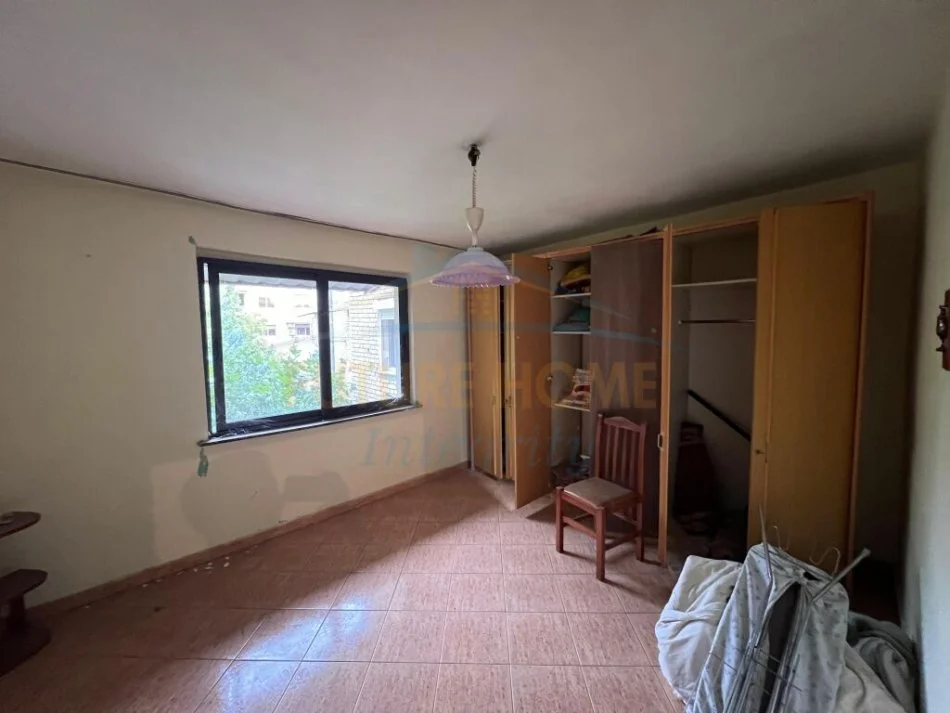 Tirane, shes apartament 2+1 Kati 4, 75 m² 170.000 € (Ali Demi)