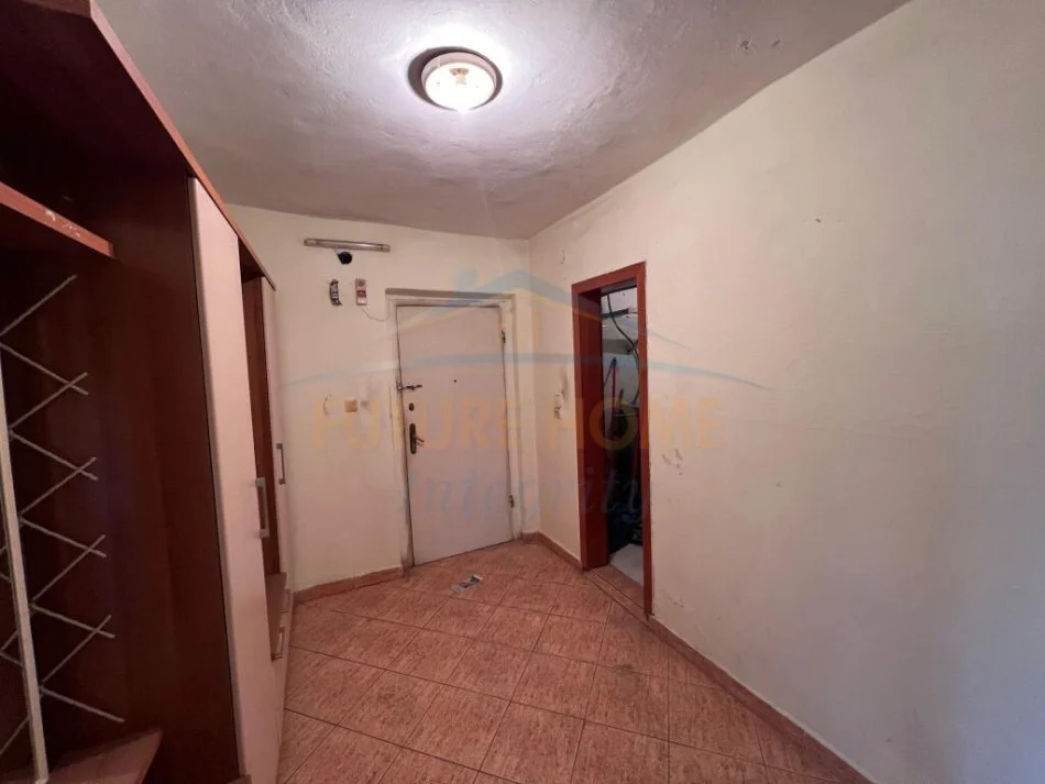 Tirane, shes apartament 2+1 Kati 4, 75 m² 170.000 € (Ali Demi)