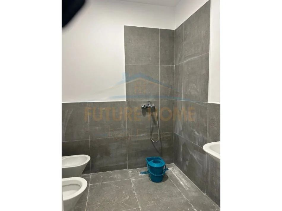 Tirane, jepet me qera apartament 1+1+Ballkon Kati 6, 500 m² 500 € (ASL 2)