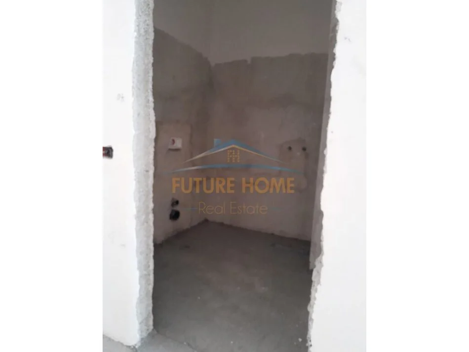 Tirane, shitet apartament 2+1+Ballkon Kati 3, 124 m² 197.000 € (Rruga Elbasanit)