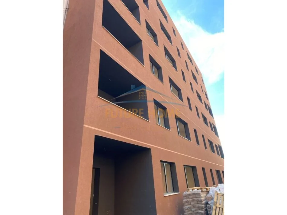 Tirane, shitet apartament 2+1+Ballkon Kati 3, 124 m² 197.000 € (Rruga Elbasanit)